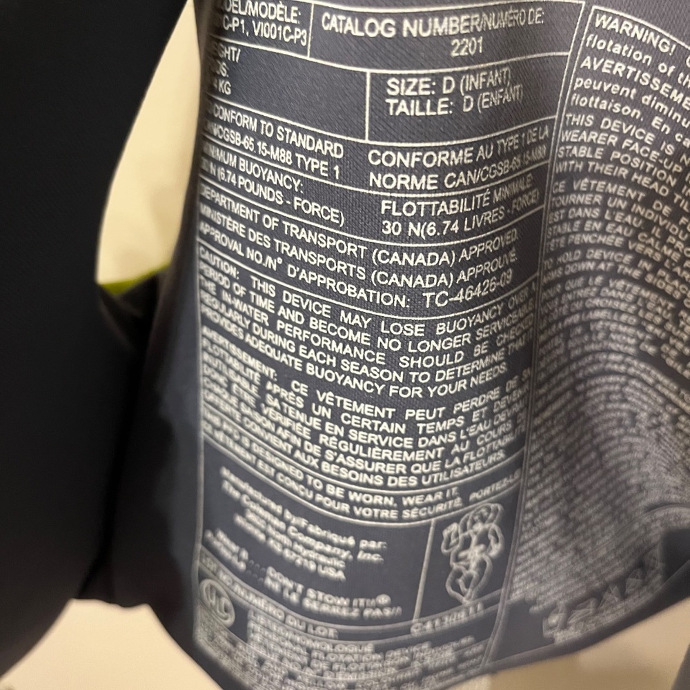 Infant life jacket - Picture 2 of 3